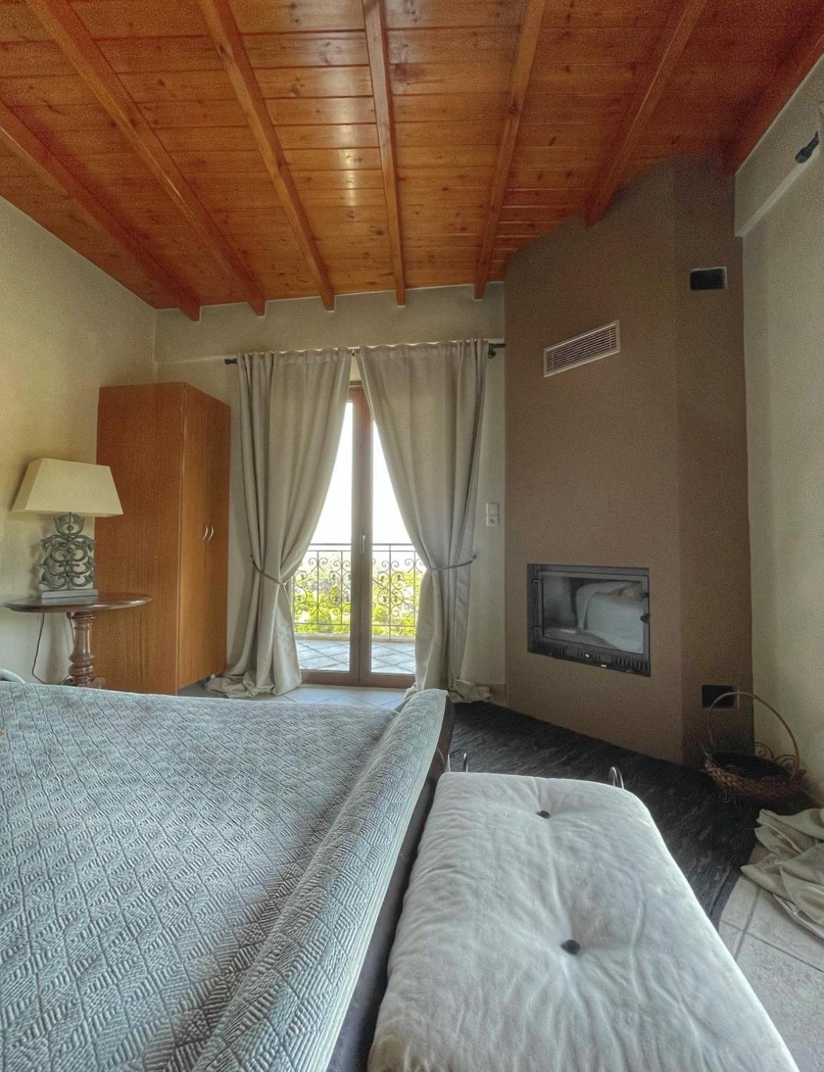 Xenonas Vasilikou Hotel Valtesziníko Kültér fotó